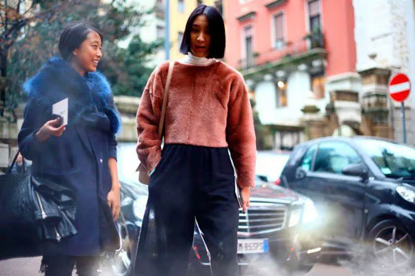 Eva Chen в одежде от Alberta Ferretti. Неделя моды в Милане осень/зима 2015