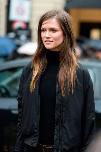 Kasia Struss в куртке от Gucci. Неделя моды в Милане осень/зима 2015