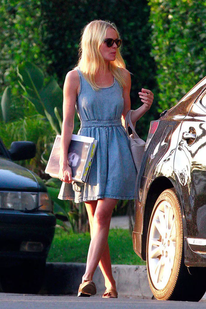 Кейт Босуорт в летнем джинсовом платье