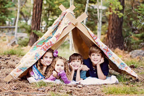 Идеи семейного фото. Валери Харт - дети в палатке