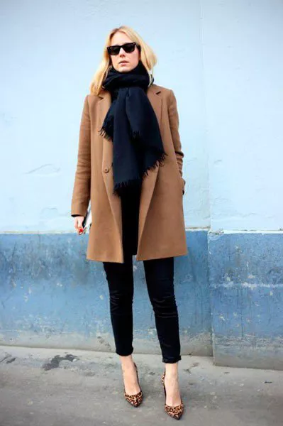 Девушка в одежде от Dsquared2. Неделя моды в Милане осень/зима 2015