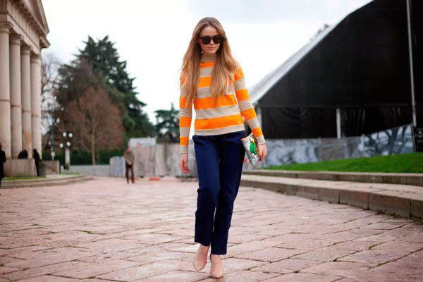 Девушка в одежде от Just Cavalli. Неделя моды в Милане осень/зима 2015