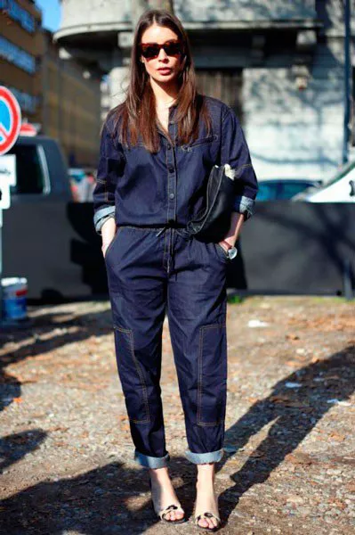 Девушка в комбинезоне от Marni. Неделя моды в Милане осень/зима 2015