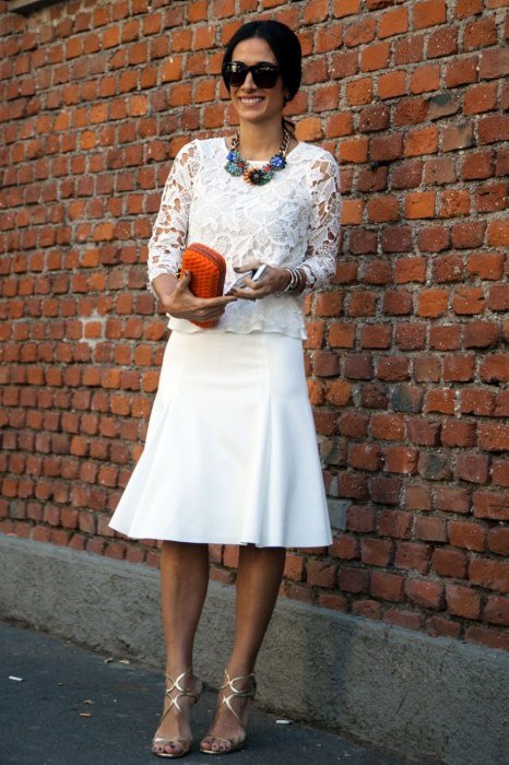 юбка, блуза от Fendi. Уличная мода 2014, Милан