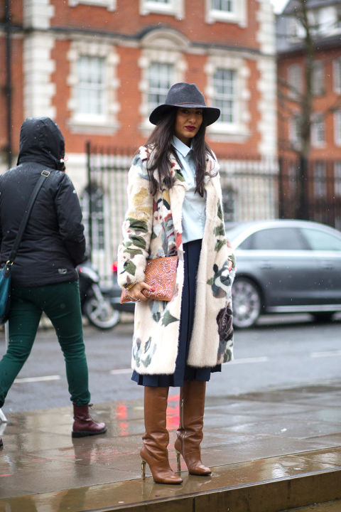 На улицах Лондона пальто точно никогда не выйдет из моды