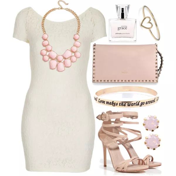 Белое платье и розовые аксессуары