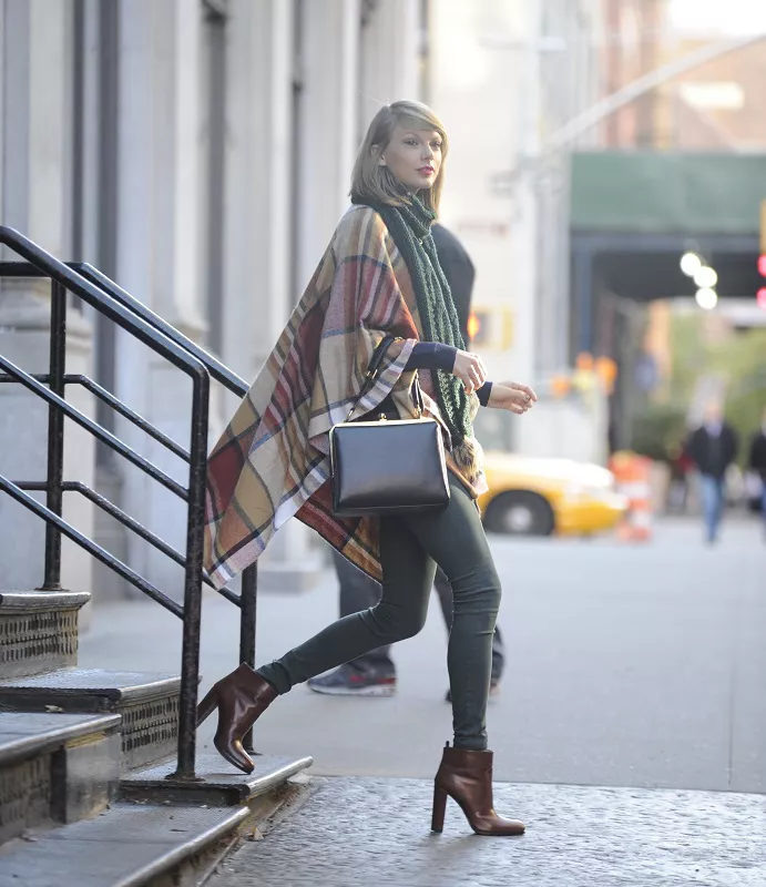 Уличный стиль Тейлор Свифт. Фото, с чем она носит платья, джинсы и т.д.