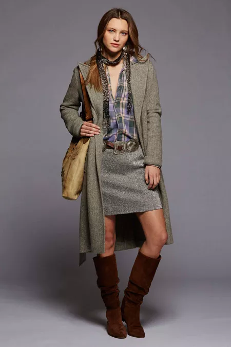 Модель в сером пальто ниже колен от Polo Ralph Lauren - модные пальто осень 2016, зима 2017