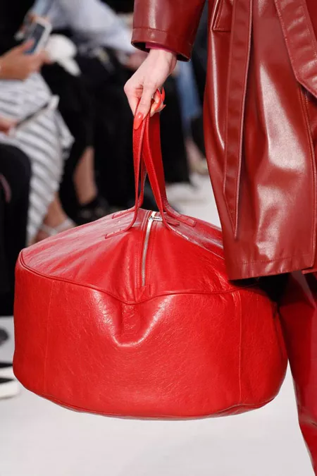 balensiaga красная - модные сумки весна/лето 2017
