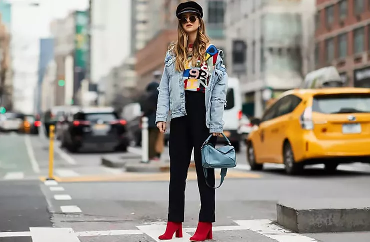 Что в Нью-Йорке будут носить осенью 2018, 10 трендов с улиц от ярко-желтого до хоз сумок