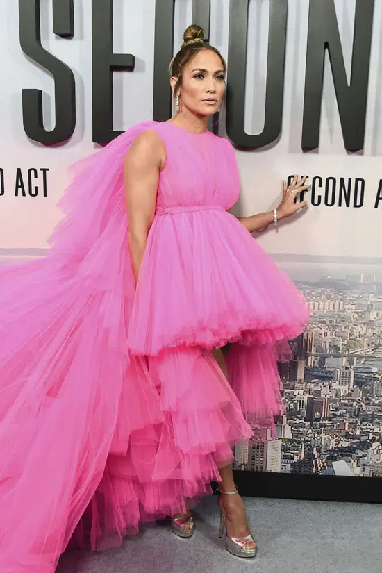 Дженнифер Лопес в пышном розовом платье