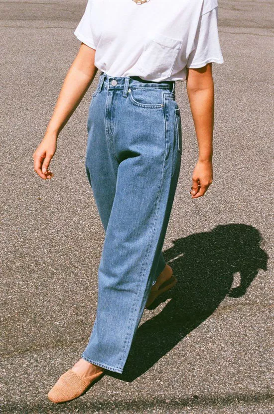 Стильные джинсы для женщин на весну 2020