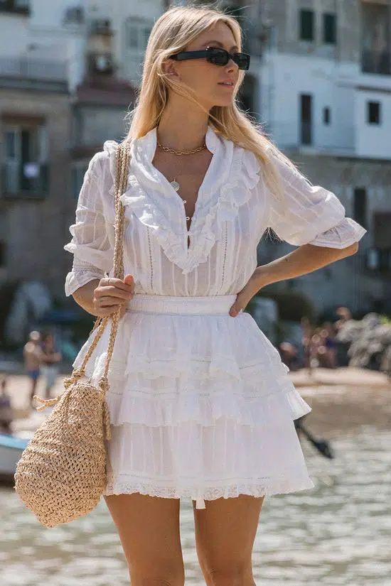 Белое хлопковое платье для курорта на лето 2020