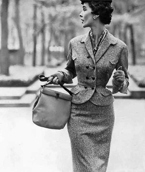 Модные женские костюмы 50-х годов