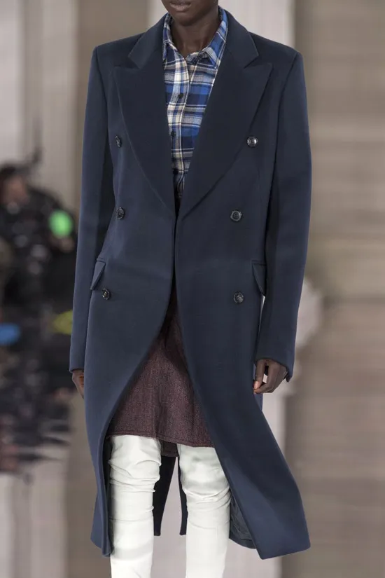 Трендовое пальто от Victoria Beckham на зиму 2021