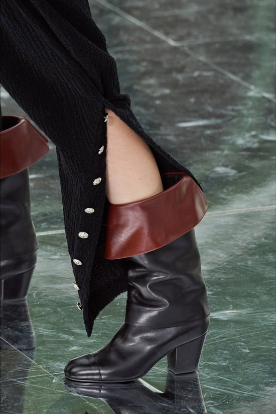 Сапоги Chanel - модная обувь зима 2021