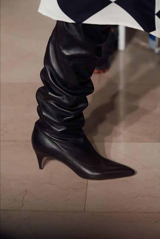Сапоги гармошка Oscar de la Renta - модная обувь зима 2021