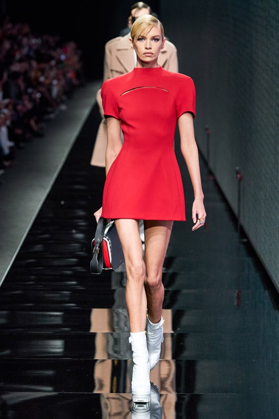 Красное платье Versace