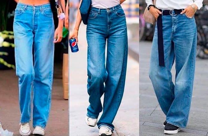 Все секреты ношения синих мешковатых джинсов весной 2021 года