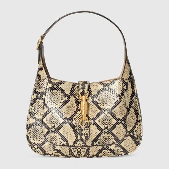 Модная сумка со змеиным принтом от Gucci