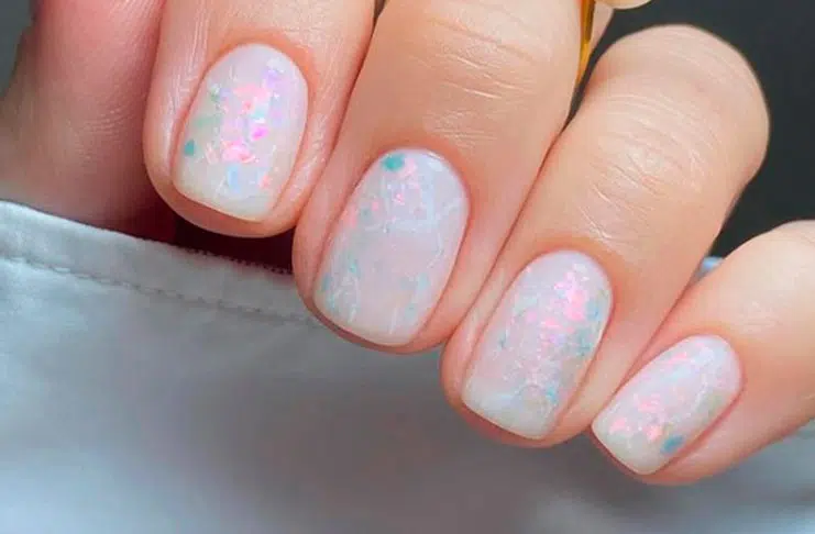 17 милых пастельных маникюров для ногтей средней длины, которые добавят вам красок