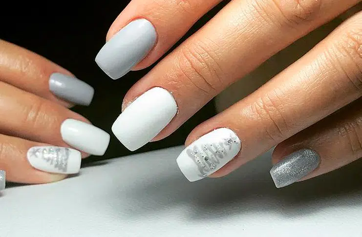 14 красивых белых дизайнов ногтей, от которых мы будем в восторге на праздничных каникулах