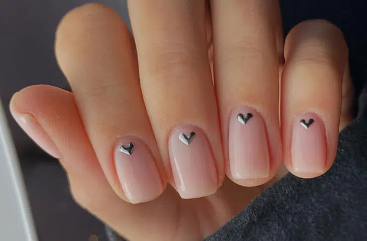 Февральский маникюр: 12 милых и простых дизайнов ногтей на месяц любви