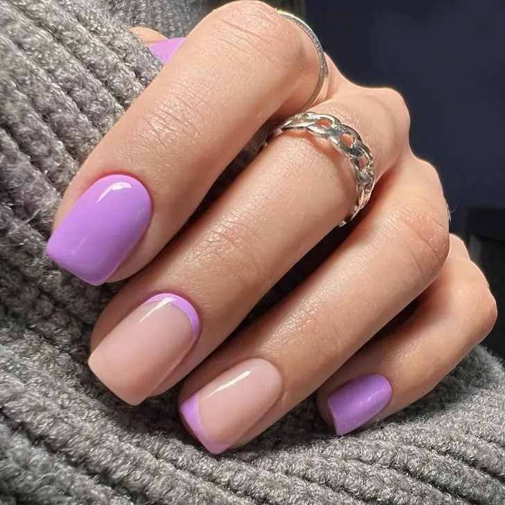 Фиолетовый пастельный маникюр на квадратных ногтях
