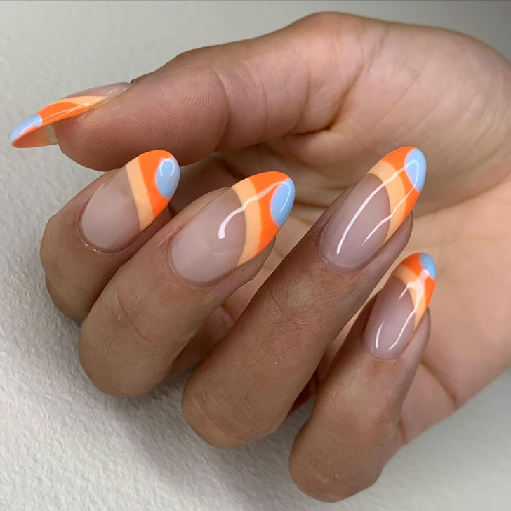 Оранжевый французский маникюр на длинных ногтях
