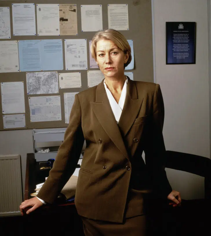 Хелен Миррен в деловом костюме хаки, 1999 год