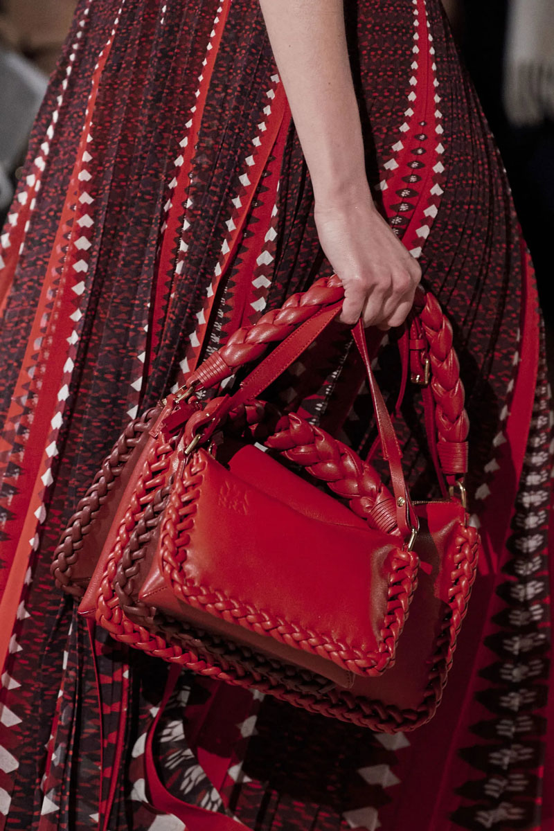 Красная сумка с плетенными вставками от Altuzarra