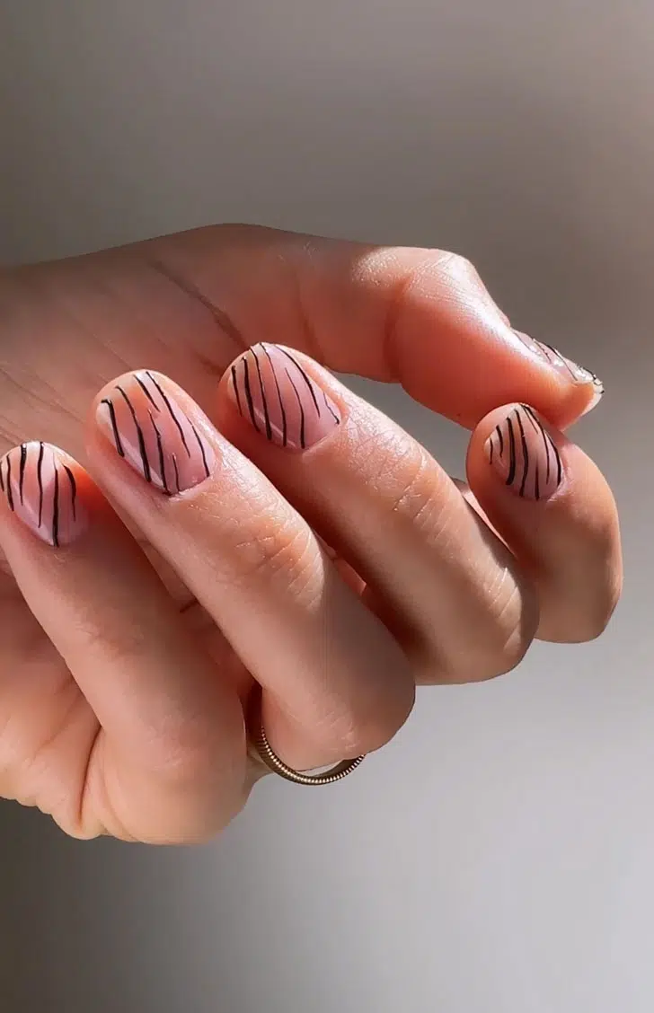 Самые стильные идеи маникюра на короткие и красивые ногти, которые можноносить осенью