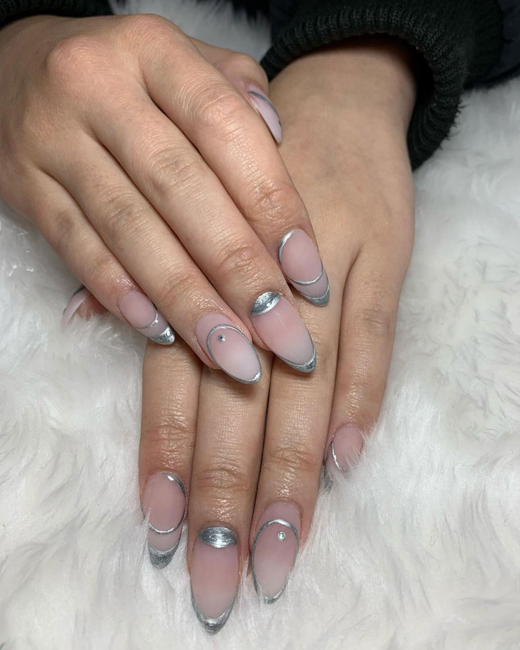 Silver jacket on long oval nails