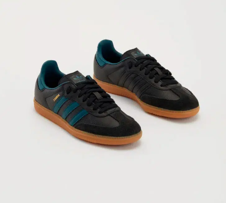 Черные кроссовки с синими вставками Adidas Samba