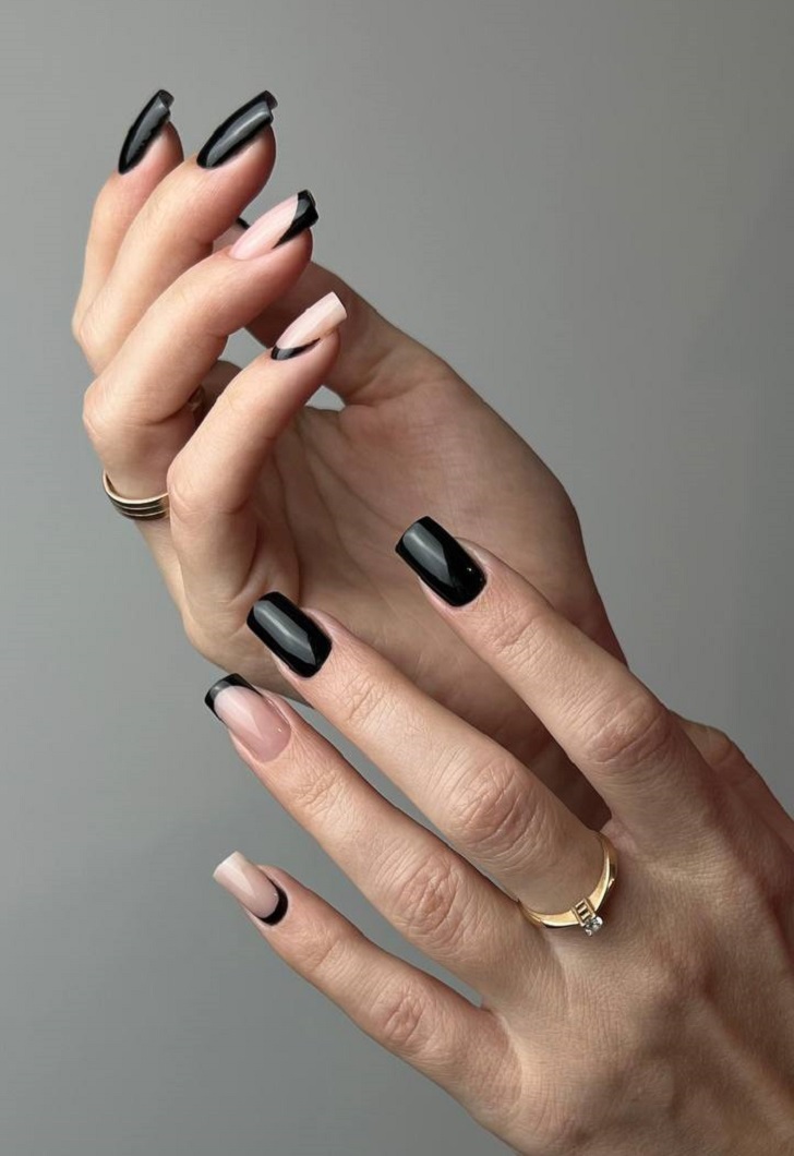 Квадратные ногти в черном цвете риффиан и френч