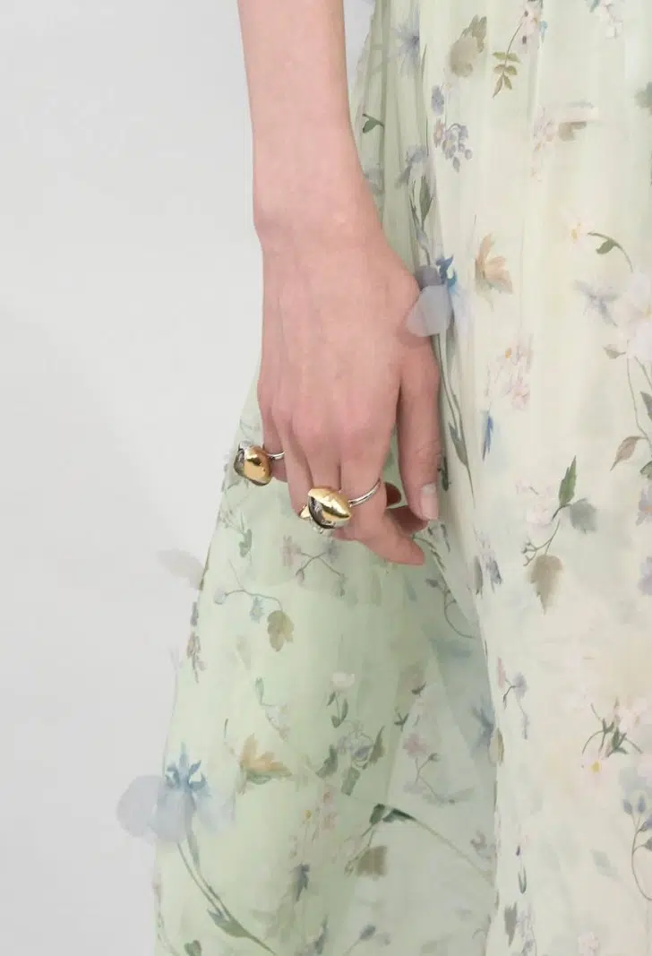 Крупные кольца в комплекте от Givenchy